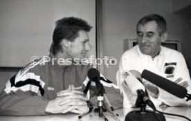 22.01.94 Pressekonferenz Oliver M&ouml;ller Hamburger SV nach Attenat in Stuttgart