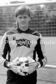 18.08.1983 VfB Stuttgart Helmut Roleder