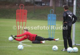Jonathan Klinsmann Training bei VFB Stuttgart II Team.