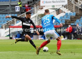 Fu&szlig;ball  2.Bundesliga Holstein Kiel vs. VfB Stuttgart