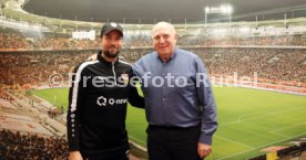 14.12.23 VfB Stuttgart Sebastian und Dieter Hoene&szlig;
