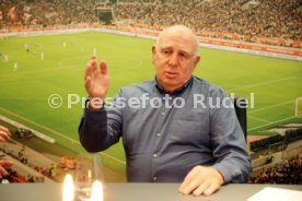 14.12.23 VfB Stuttgart Sebastian und Dieter Hoene&szlig;