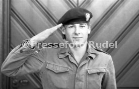 05.12.83 Stuttgarter Kickers J&uuml;rgen Klinsmann Bundeswehr