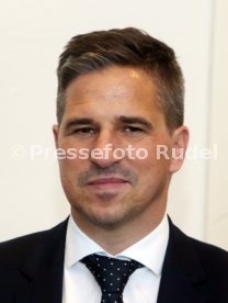 UEFA U19 EM &Uuml;bergabe Spielortsplakette