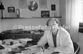02.04.90 VfB Stuttgart Dieter Hoene&szlig;