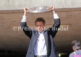 17.05.1992 VfB Stuttgart Meisterschaft Empfang im Stadion