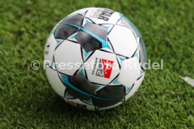 Fu&szlig;ball  2.Bundesliga Holstein Kiel vs. VfB Stuttgart