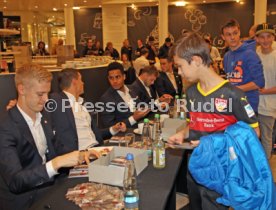 VfB Stuttgart Autogrammstunde