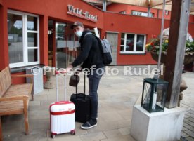 12.05.21 VfB Stuttgart Ankunft Spieler Quarant&auml;ne Trainingslager Wald-Hotel Stuttgart