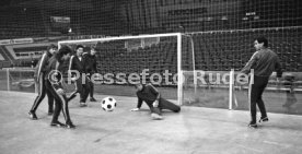 18.01.87 Stuttgarter Kickers Training Schleyer-Halle