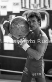 20.10.83 Boxen Rene Weller