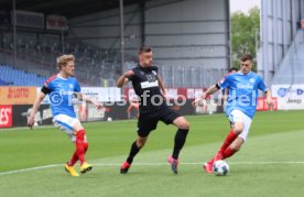 Fu&szlig;ball  2.Bundesliga Holstein Kiel vs. VfB Stuttgart