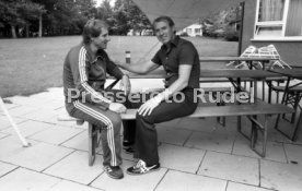 24.07.81 Fussball Bundesliga Ettmayer Senekowitsch