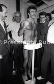 02.12.83 Boxen Rene Weller