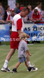 SG Sonnenhof Gro&szlig;aspach-VfB Stuttgart 0:8 li. Ralf Rangnick re. David Rangnick Foto Rudel