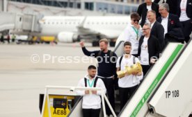 25.05.25 VfB Stuttgart Ankunft Flughafen Stuttgart aus Berlin DFB-Pokal Sieg