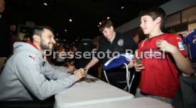 VfB Stuttgart Autogrammstunde