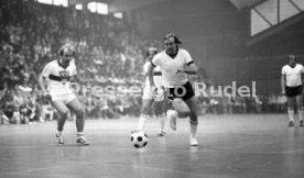 23.02.83 Fussball Prominentenspiel