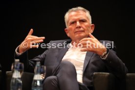Podiumsdiskussion Stuttgart Liederhalle Wolfgang Dietrich, Mario Gomez, Uli Hoene&szlig;