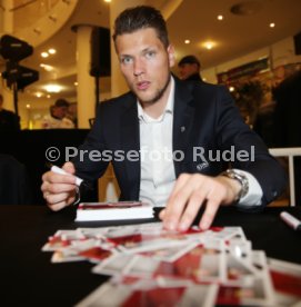 VfB Stuttgart Autogrammstunde Breuninger