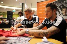 VfB Stuttgart Autogrammstunde Terodde und Ginczek