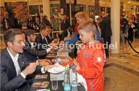 VfB Stuttgart Autogrammstunde