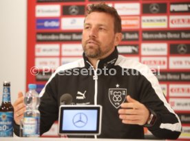 VfB Stuttgart Pressekonferenz Markus Weinzierl