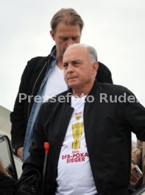 25.05.25 VfB Stuttgart Ankunft Flughafen Stuttgart aus Berlin DFB-Pokal Sieg