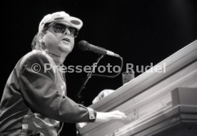15.05.84 Elton John