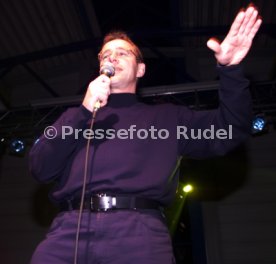 VfB Stuttgart Fan Feier 1999 Ralf Rangnick Foto Rudel