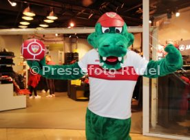 VfB Stuttgart Eröffnung Fan Shop Breuningerland Ludwigsburg