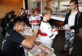VfB Stuttgart Fritzle Club Autogrammstunde