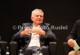 Podiumsdiskussion Stuttgart Liederhalle Wolfgang Dietrich, Mario Gomez, Uli Hoene&szlig;