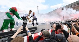 25.05.25 VfB Stuttgart Feier und Autokorso DFB-Pokal Sieg Stuttgart Schlossplatz