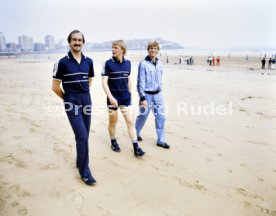 19.06.82 WM 1982 DFB Spieler am Strand