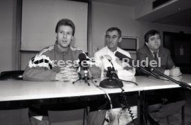 22.01.94 Pressekonferenz Oliver M&ouml;ller Hamburger SV nach Attenat in Stuttgart