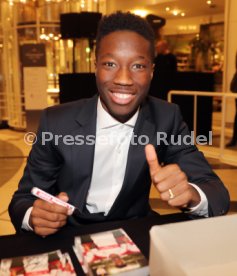 VfB Stuttgart Autogrammstunde Breuninger