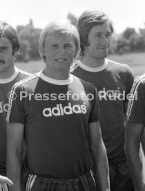 14.07.75 TSV 1860 M&uuml;nchen Fototermin 1975/1976