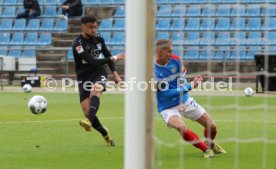 Fu&szlig;ball  2.Bundesliga Holstein Kiel vs. VfB Stuttgart