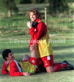 VfB Stuttgart Trainingslager Portugal li. Krassimir Balakov re. Verlaat Foto Rudel