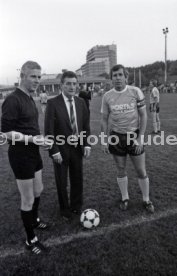 16.10.85 Vorstellung WM M&uuml;nzen 1986 und Prominentenspiel