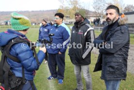 Fussball Amateure Hans Sarpei - Das T steht f&uuml;r Coach