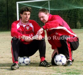 VfB Stuttgart Trainingslager Portugal li. Rainer Adrion re. Peter Starzmann Foto Rudel/Balakov
