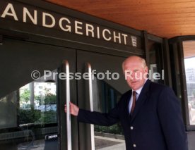 20.05.03 VfB Stuttgart Verhandlung R&uuml;ssmann