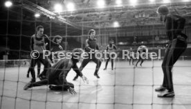 18.01.87 Stuttgarter Kickers Training Schleyer-Halle