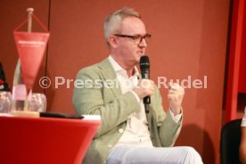 27.08.25 VfB Stuttgart Dunkelroter Tisch Spezial