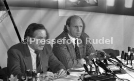 16.01.90 VfB Stuttgart PK Vorstellung Manager Hoene&szlig;