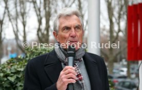 27.01.22 VfB Stuttgart Kranzniederlegung 18. Erinnerungstag