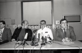 22.01.94 Pressekonferenz Oliver M&ouml;ller Hamburger SV nach Attenat in Stuttgart