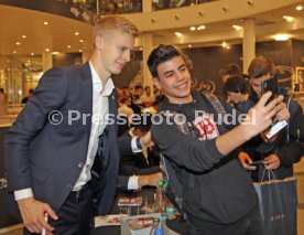 VfB Stuttgart Autogrammstunde